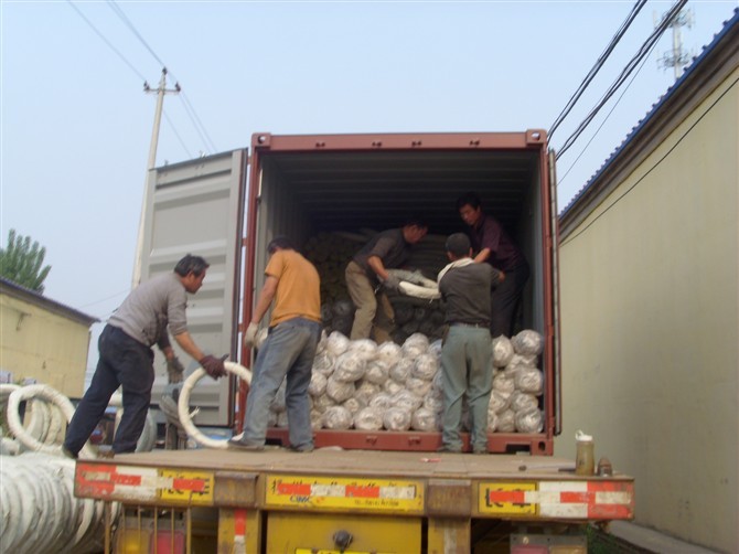 Anping Jiechang Wire Mesh Products Co.,LTD factory production line