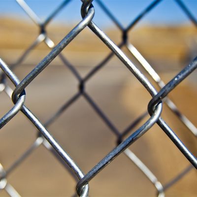 PVC coated chain link fencing for sale high quality galvanized diamond football fence used factory sale chain link fence
