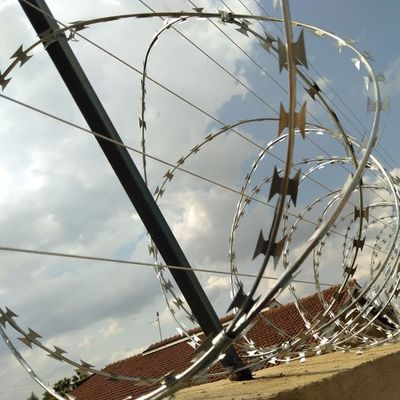 Razor Wire Fence  concertina razor barbed wire chicken wire barbed wire fence mesh razor wire fencing razor wire fences
