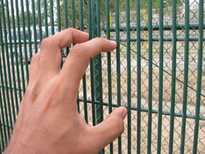 Anti Climb safety security electric fence